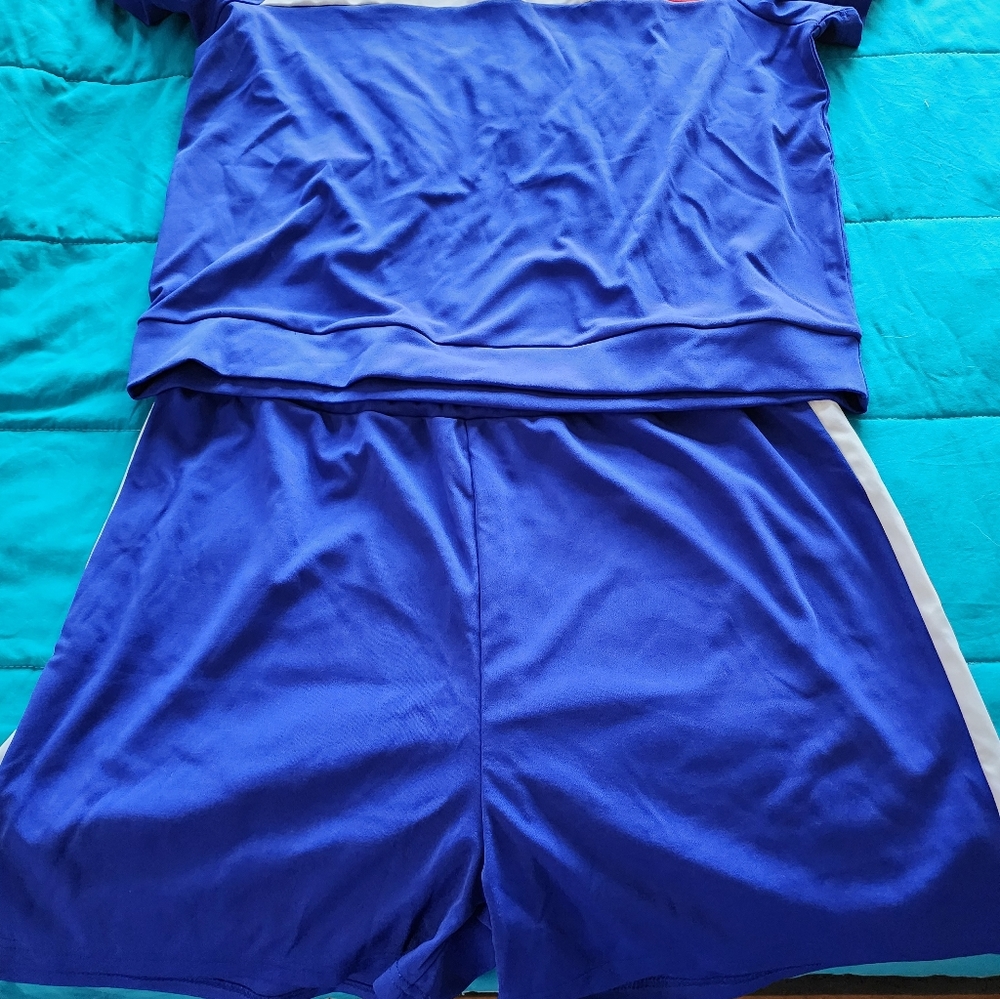 Colorblock Short Set - Picture 2 of 2